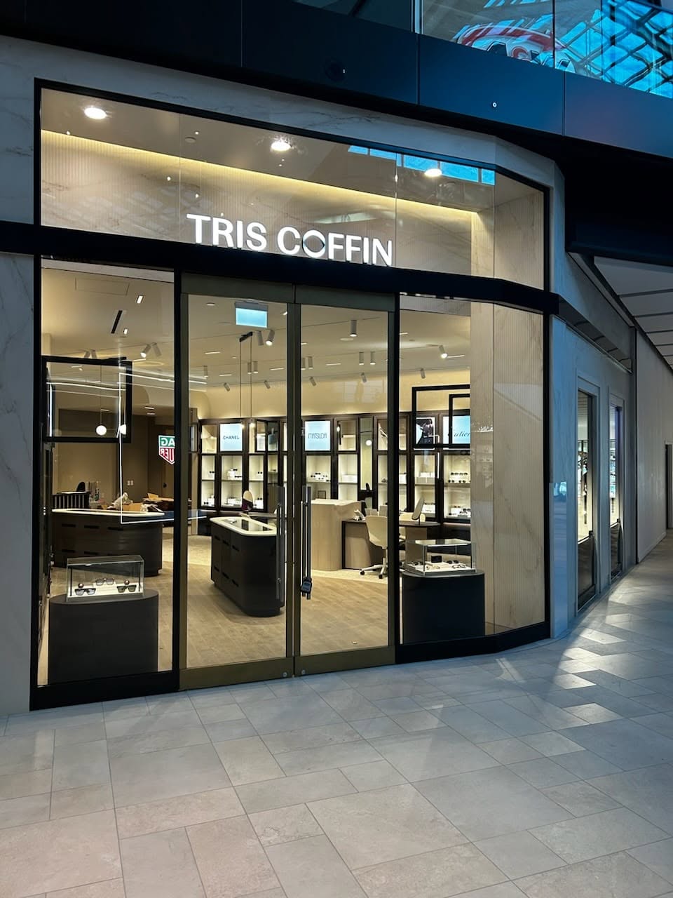Vitrine commerciale Tris Coffin